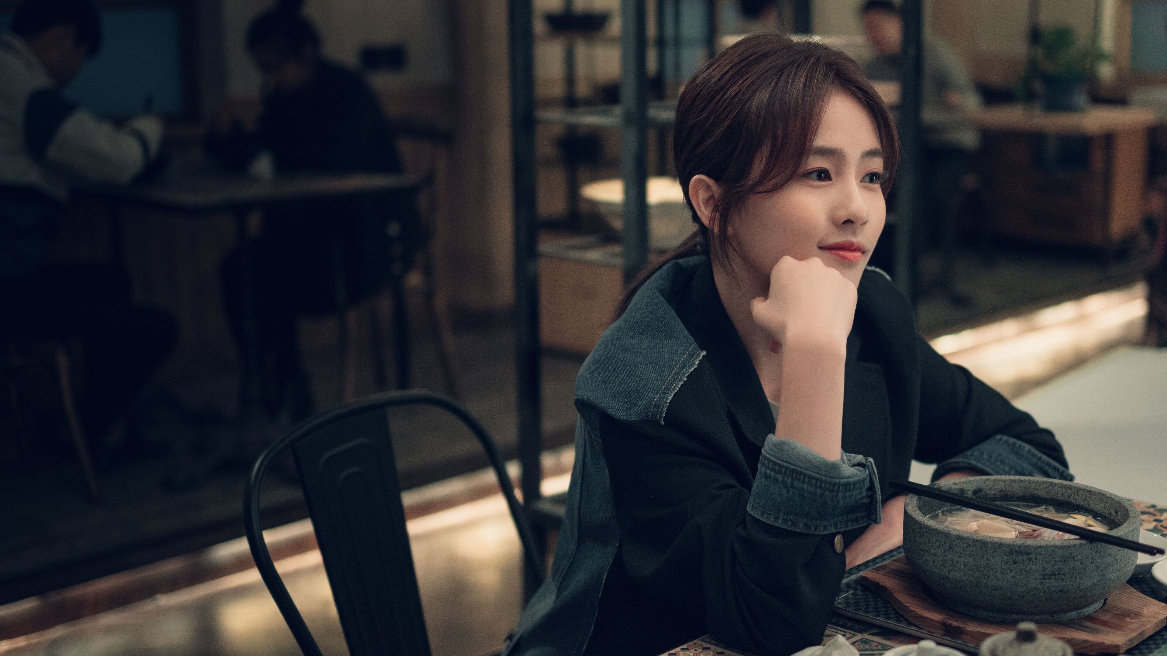 九游官网下载电脑版-冠军车手的专属训练营：揭秘他们的每日习惯，冠军赛车手