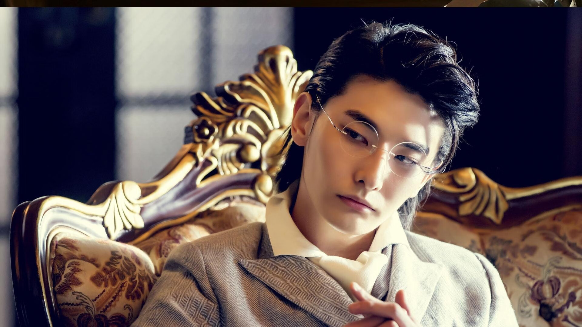 阿莱格里或将接任巴萨新帅,球迷期待斩获冠军,巴萨球员阿莱尼亚