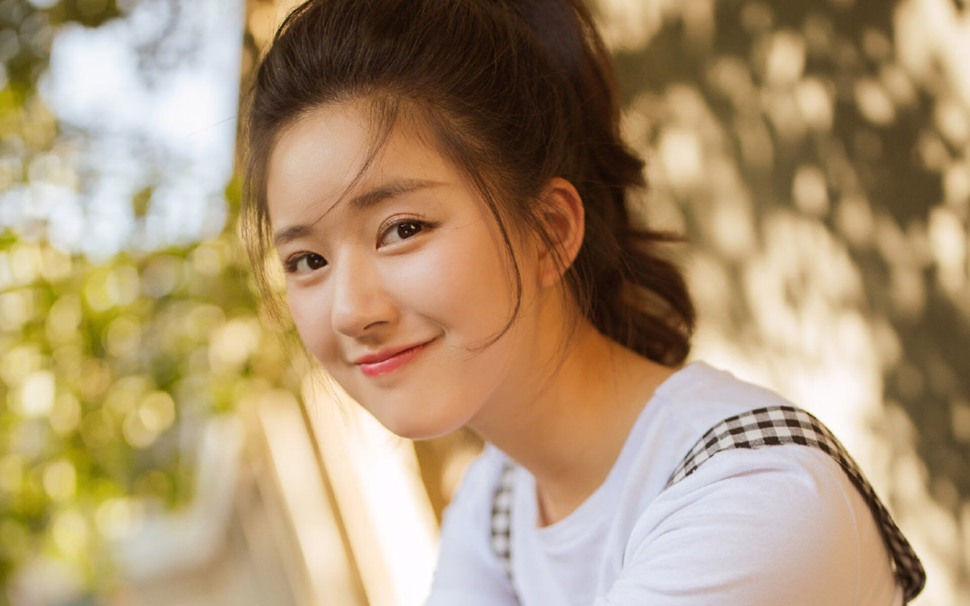 西甲裁判吹罚尺度演变对比赛节奏的微观影响，足球裁判吹哨视频